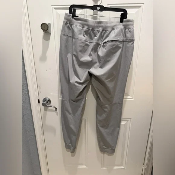 Lululemon ABC Jogger 30"
Silver Drop XL - Picture 4 of 6